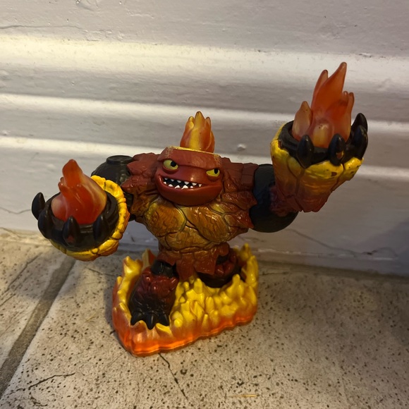 Tree Rex & Hot 🔥 Head from Skylanders: Giants Figures - Picture 2 of 7